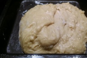 Desert cozonac traditional cu nuca si stafide