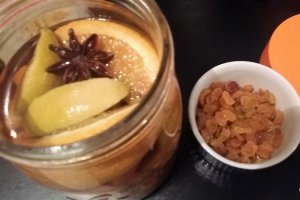 Desert cozonac traditional cu nuca si stafide