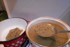 Turte cu julfa si nuci, sau Pelincile (Maicii) Domnului