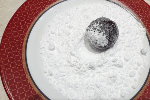 Desert chocolate crinkles