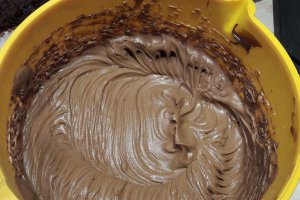 Desert tort cu ciocolata si zmeura