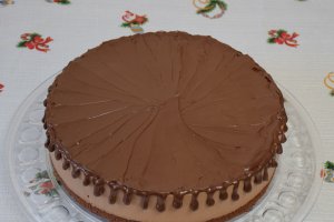 Desert tort cu ciocolata si zmeura