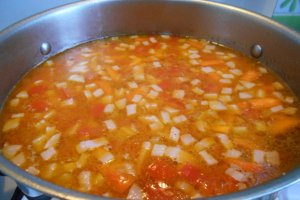 Supa de legume, cu sunca taraneasca afumata