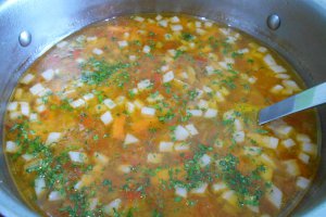 Supa de legume, cu sunca taraneasca afumata