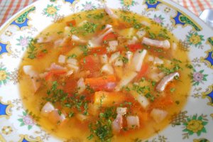 Supa de legume, cu sunca taraneasca afumata