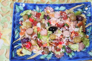 Salata italiana de ton si orez