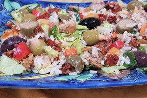 Salata italiana de ton si orez