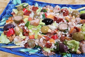 Salata italiana de ton si orez