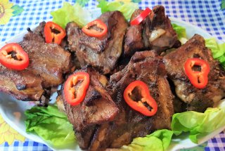 Costite de vitel marinate in vin rosu