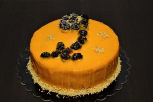 Desert tort entremet cu lamaie si mure