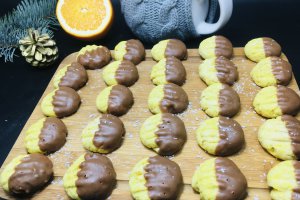 Desert biscuiti cu ciocolata si portocala