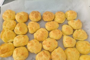 Desert tort profiterol