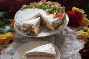 Desert tort cu struguri