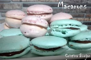 Desert macarons in cuptor pe gaz