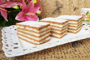 Desert prajitura cu foi si ciocolata, bicolora