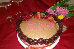 Desert tort cu mousse de portocale si spuma de ciocolata