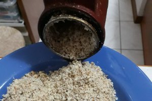 Desert prajitura cu crema fina de nuca