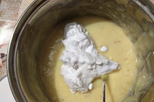 Desert rulouri cu crema de vanilie