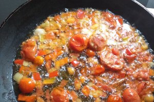 Shakshuka cu chiftele
