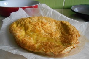 Supa de rosii, cu omleta