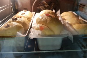 Desert cozonaci cu aluat oparit umpluti cu nuca, mac si rahat
