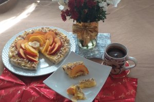 Desert tarta cu crema de vanilie si fructe