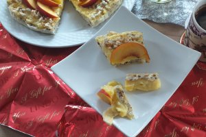 Desert tarta cu crema de vanilie si fructe