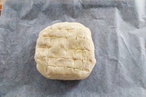 Aperitiv branza L'ortolan cu jambon in foietaj