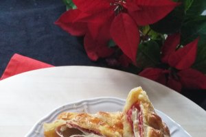 Aperitiv branza L'ortolan cu jambon in foietaj