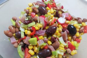 Salata Deni - cu jambon si boabe
