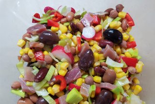 Salata Deni - cu jambon si boabe