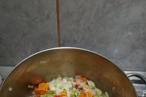 Ficatei de pui cu sos si legume