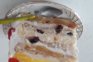 Desert tort cu ananas, nuca de cocos si mandarine