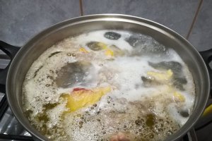 Supa de pui cu galuste de gris