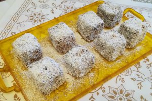 Desert prajitura tavalita cu nuca de cocos