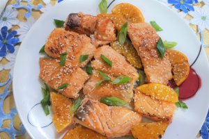 Somon cu mandarine in stil asiatic