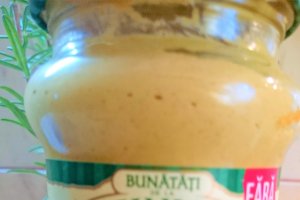 Piept de pui umplut cu carnaciori, cascaval si ardei