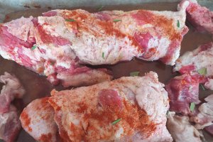 Rulada de carne de porc cu cascaval si ardei