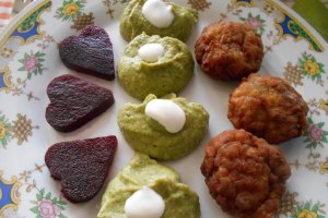 Chiftelute de porc, cu piure de broccoli