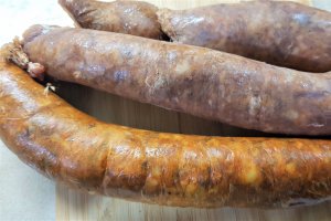 Tocanita cu carnati afumati de casa