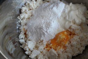 Desert tarta cu pere si branza
