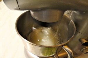 Fondant cu sirop de glucoza