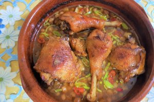 Pulpe de pui picante cu bere si stafide