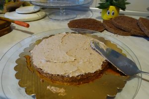 Desert tort cu crema de ciocolata si lapte condensat