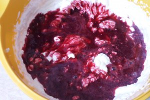 Desert tort cu zmeura, ciocolata si mascarpone