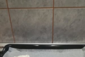 Desert prajitura cu blat din albus cu nuca si crema de caramel cu mascarpone