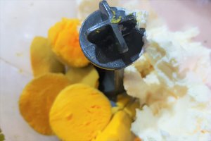 Aperitiv oua rusesti cu caviar