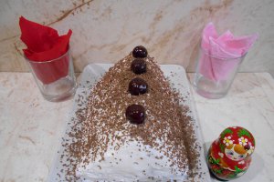 Desert Cusma lui Guguta, din clatite si frisca