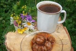 Bucatarasul copiilor - Dulceata de nuci verzi