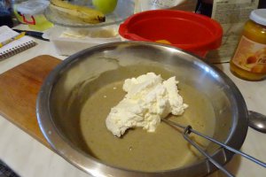 Desert tort cu mousse de banane